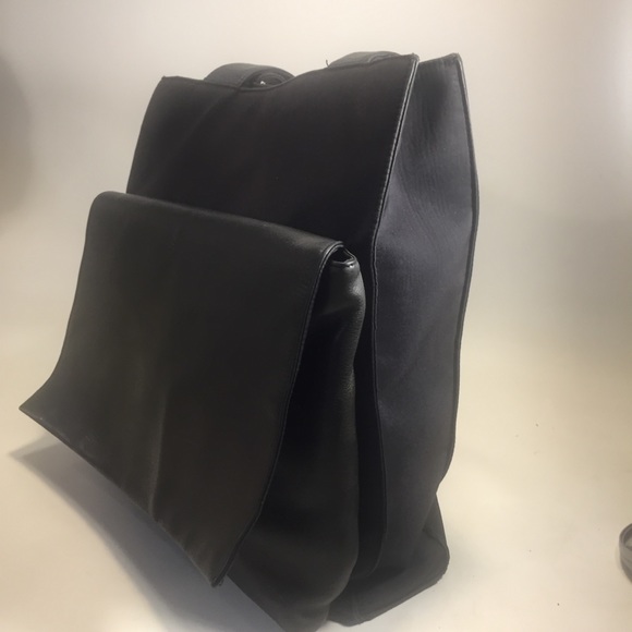 Hobo (International) Black Leather Tall Tote - Picture 4 of 15